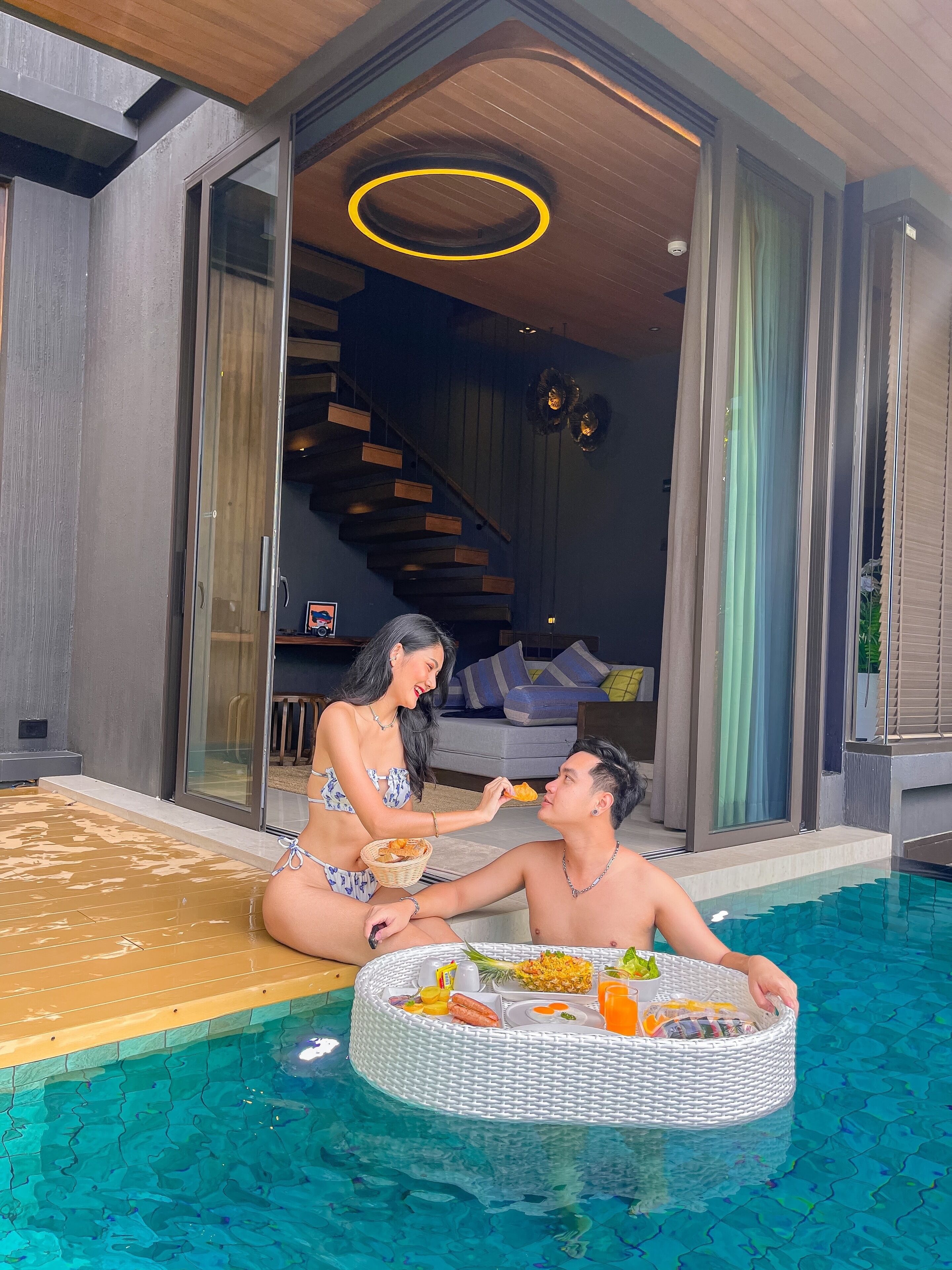 Akra Collection Layan