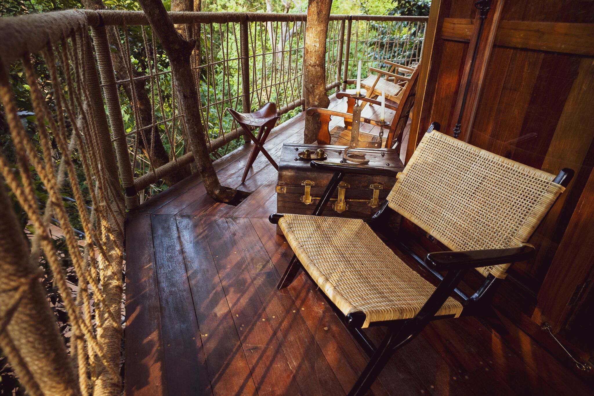 Akra Collection Layan