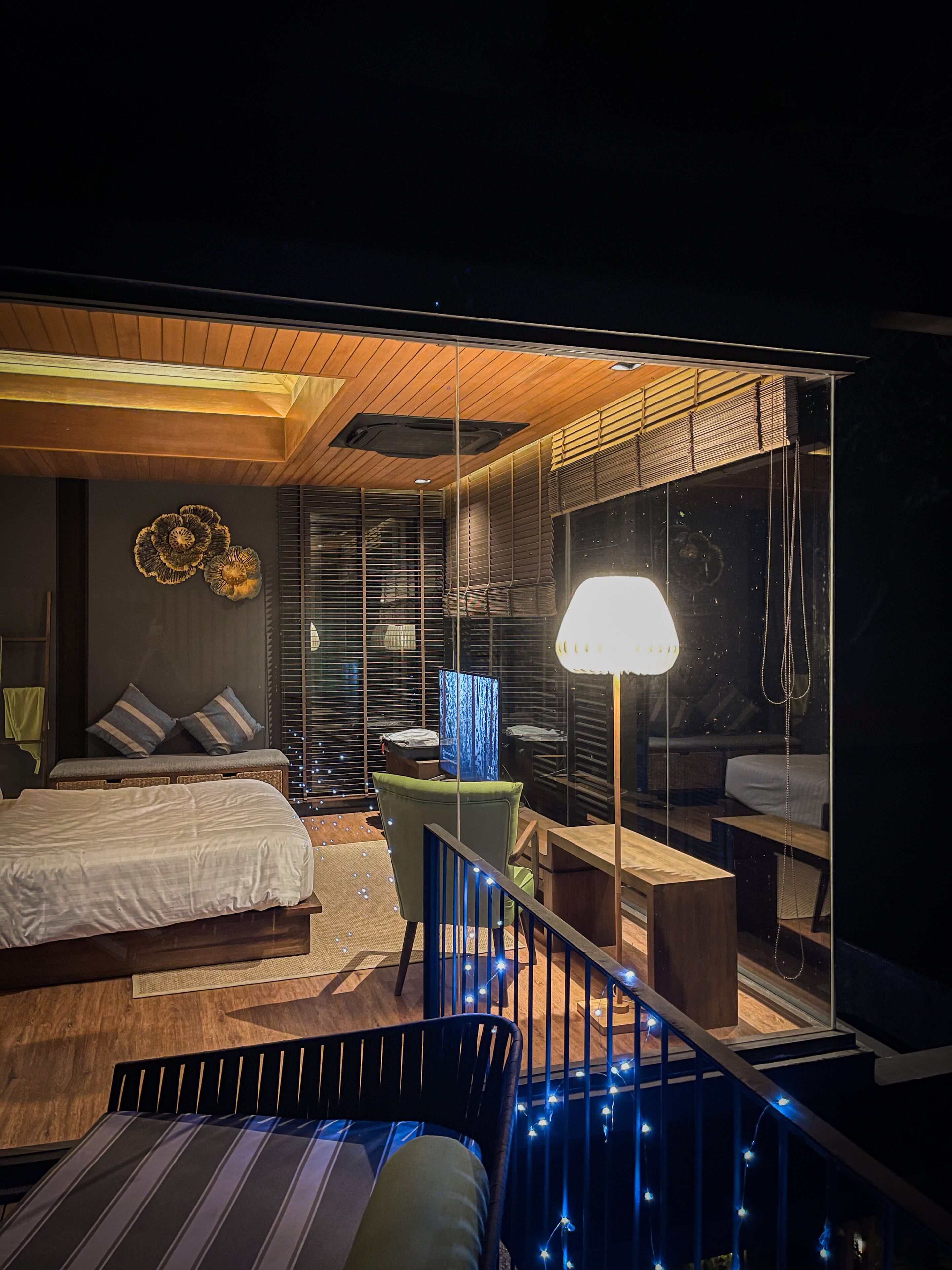 Akra Collection Layan