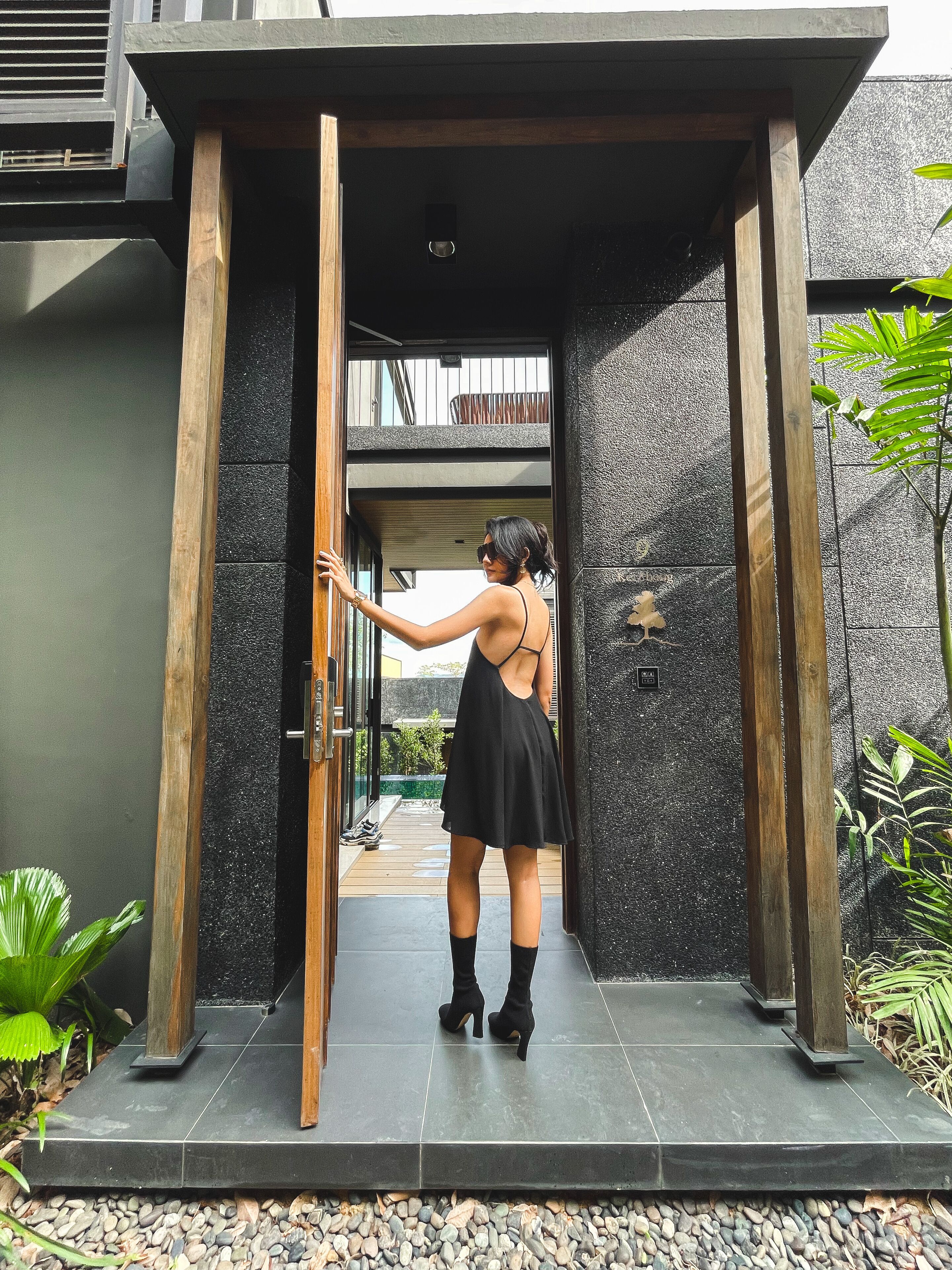 Akra Collection Layan