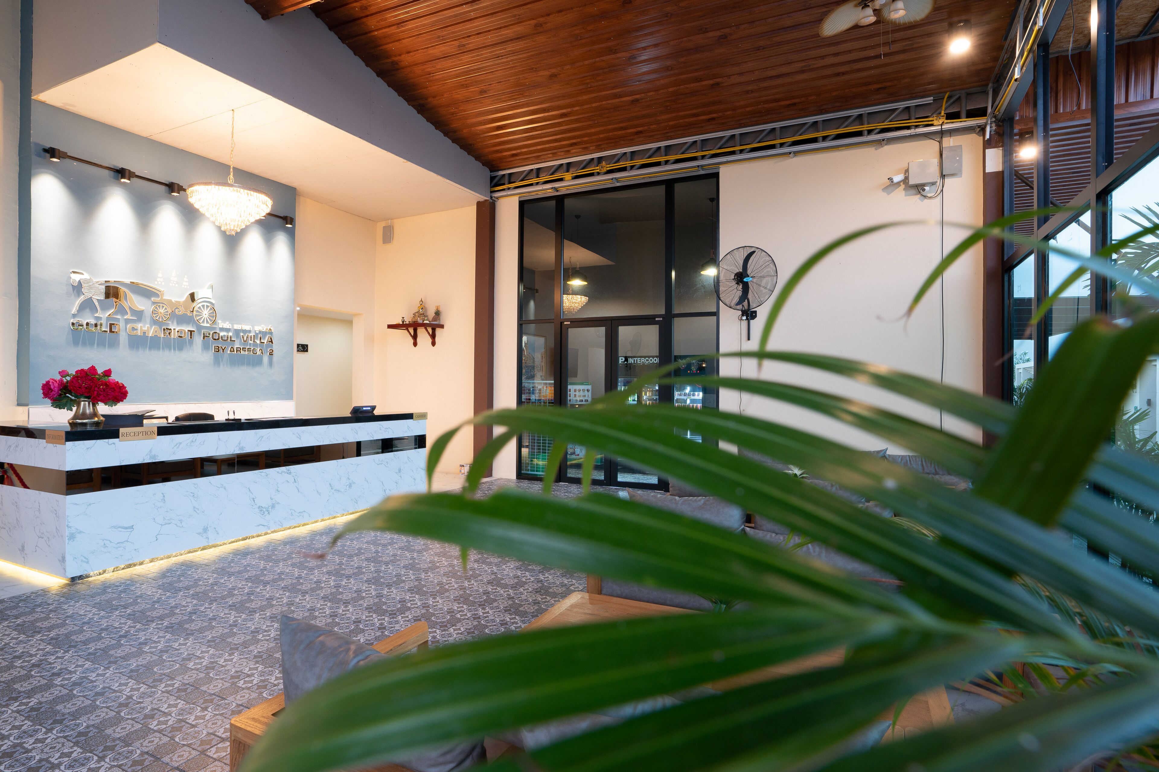 Gold Chariot Pool Villa