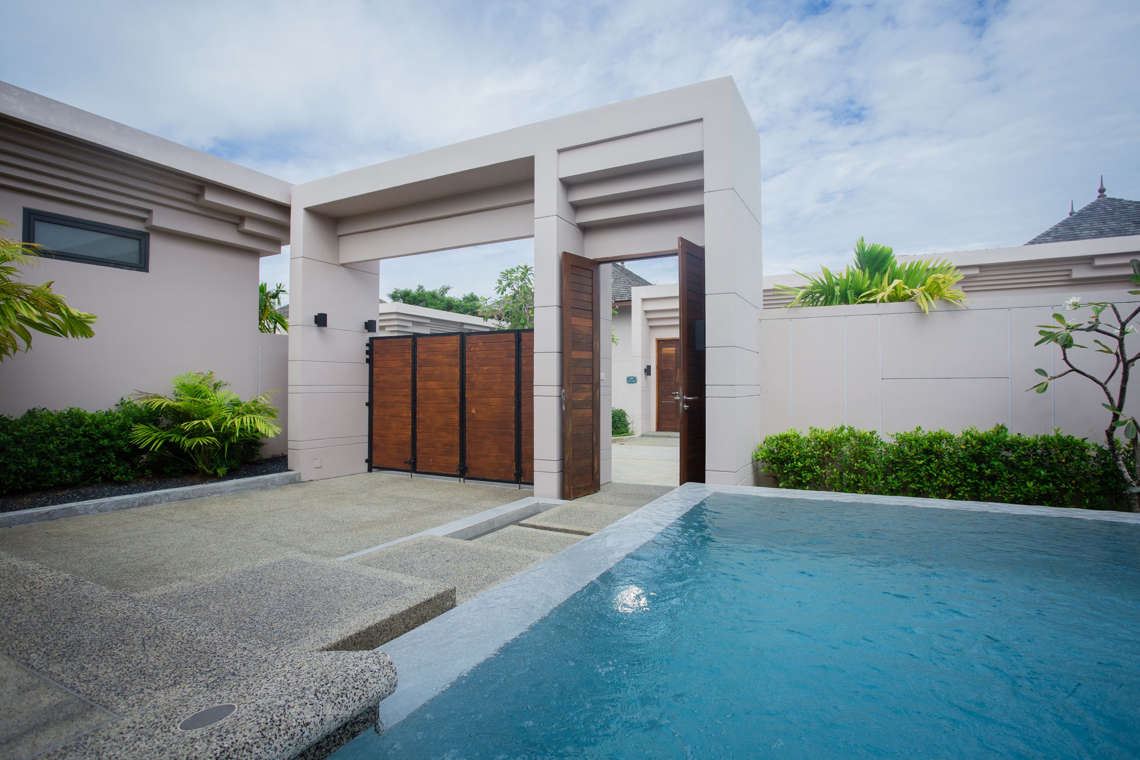 Gold Chariot Pool Villa