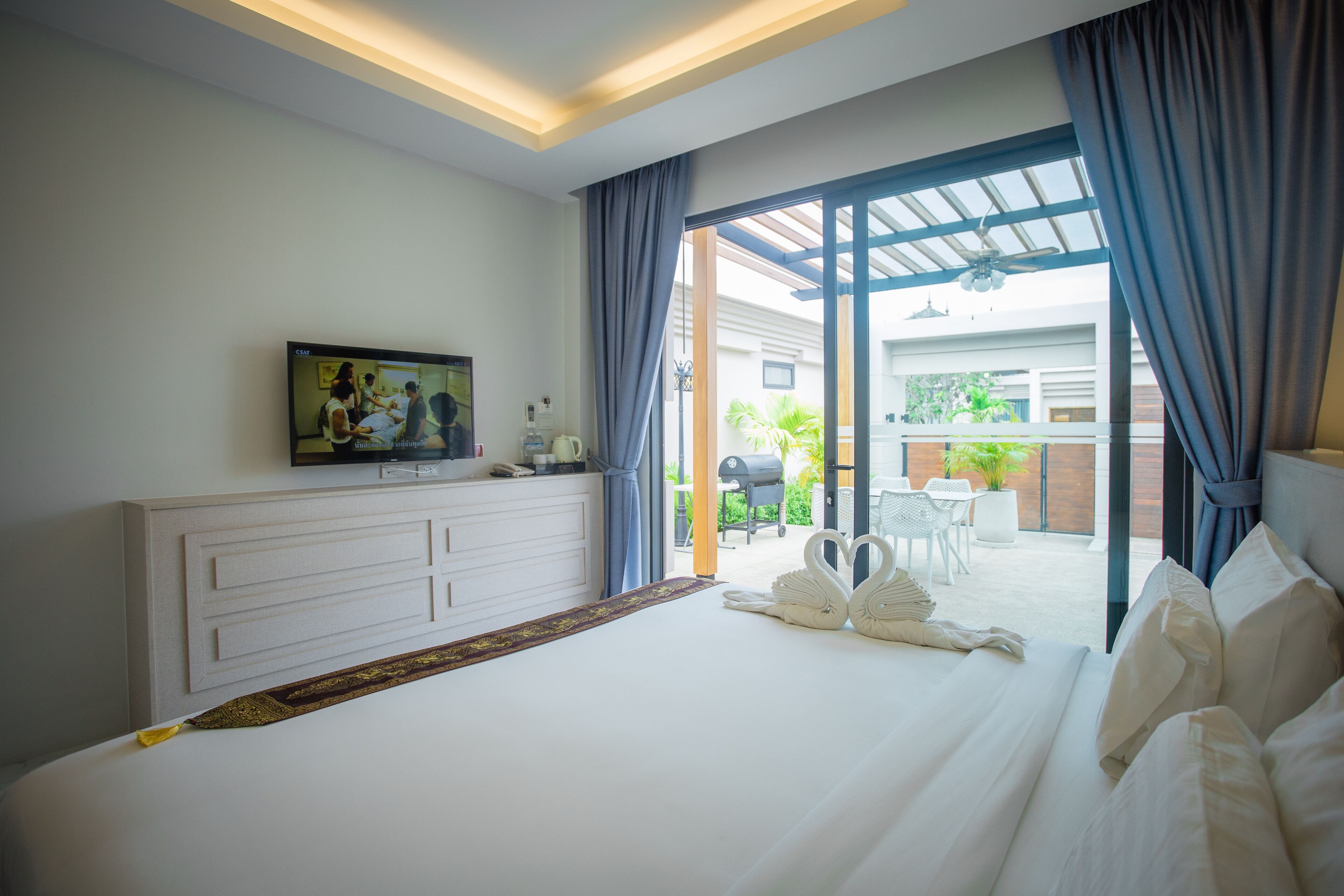 Gold Chariot Pool Villa
