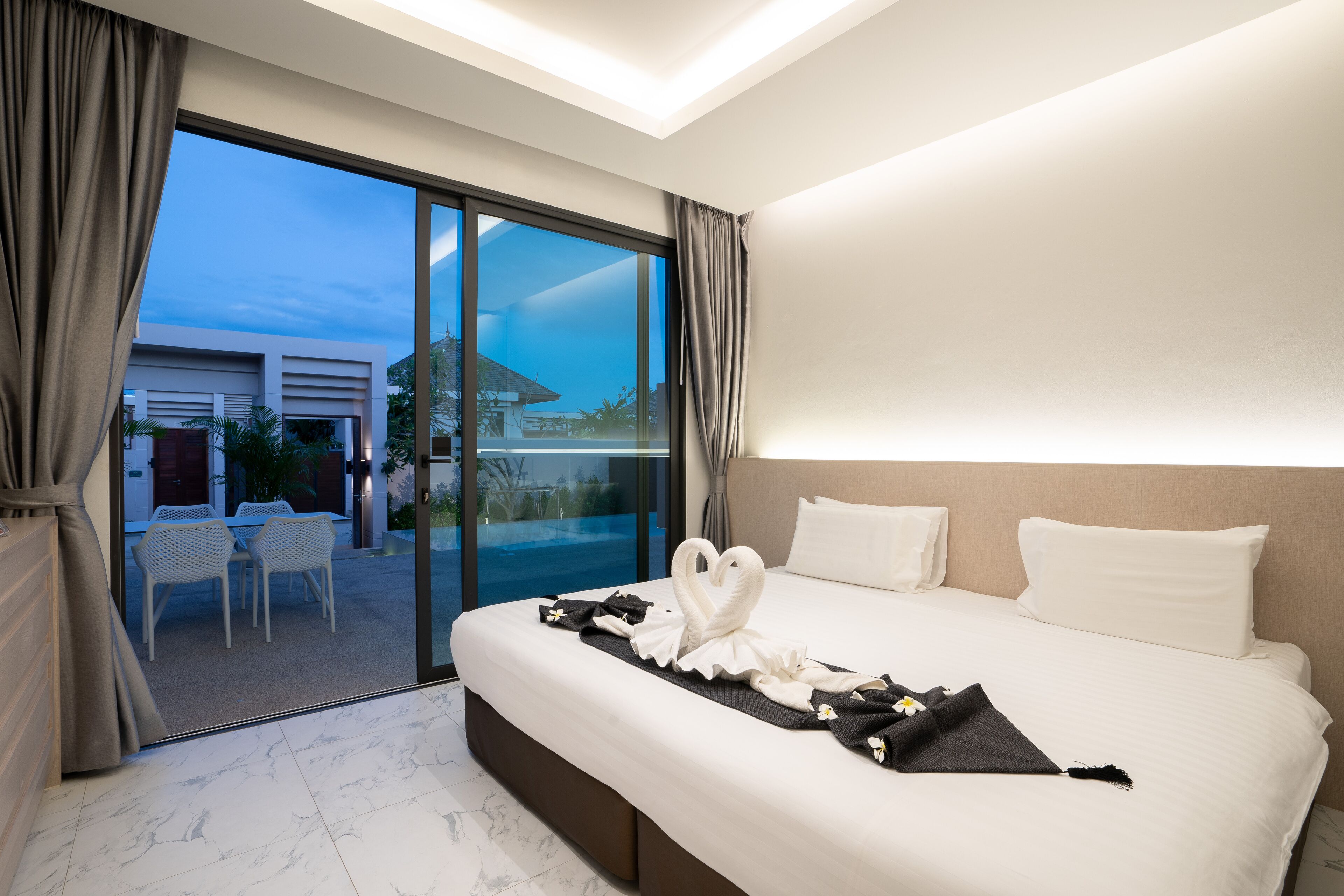 Gold Chariot Pool Villa