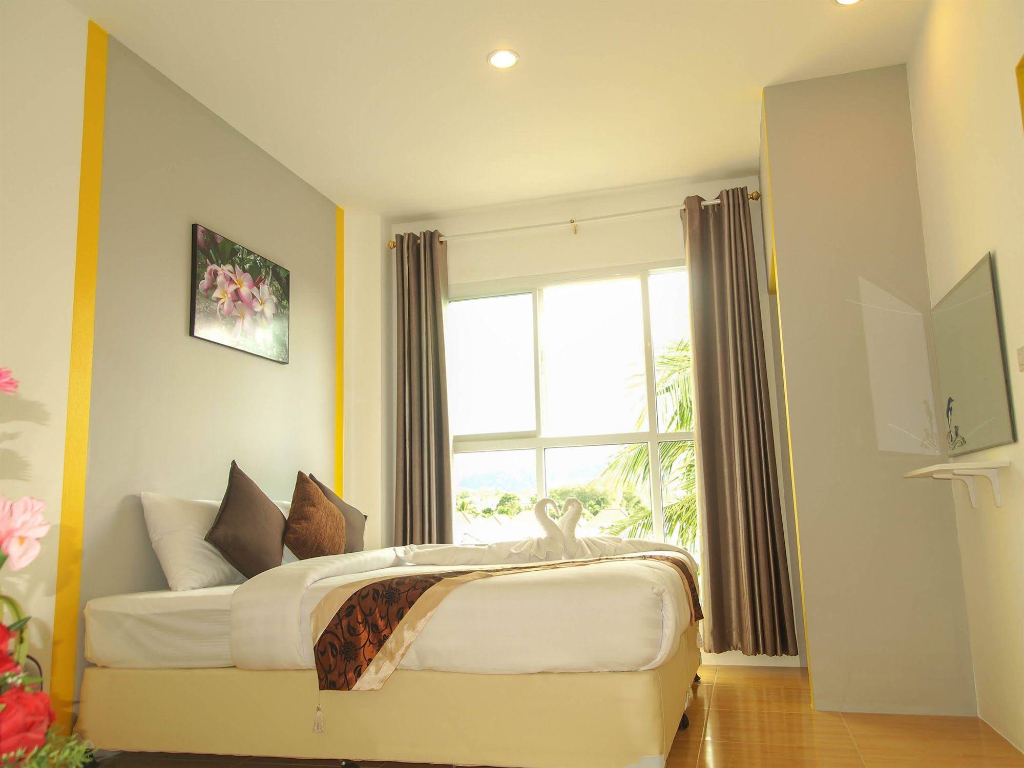 The Sunflower Holiday Hostel
