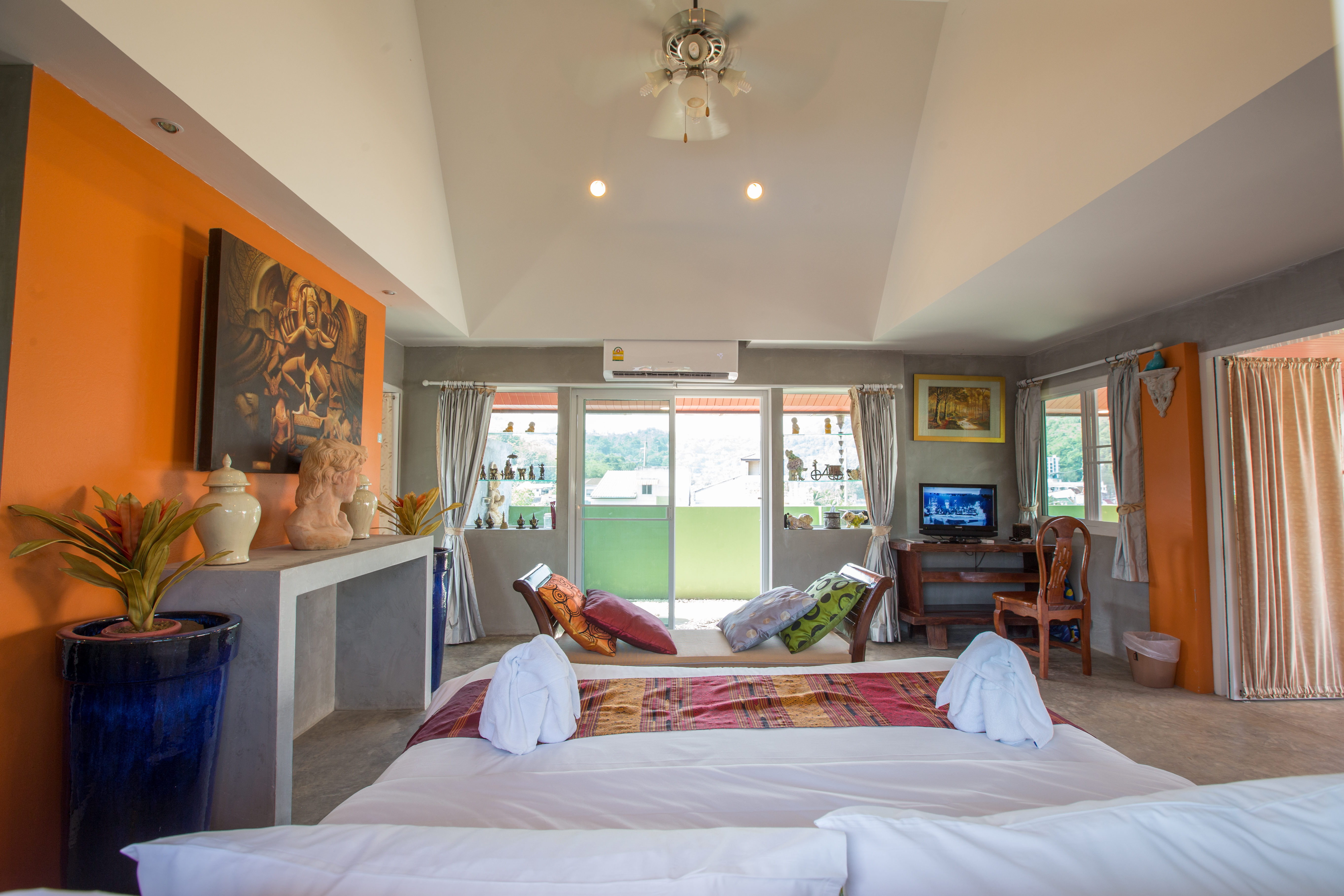 Baan Kamala Guesthouse