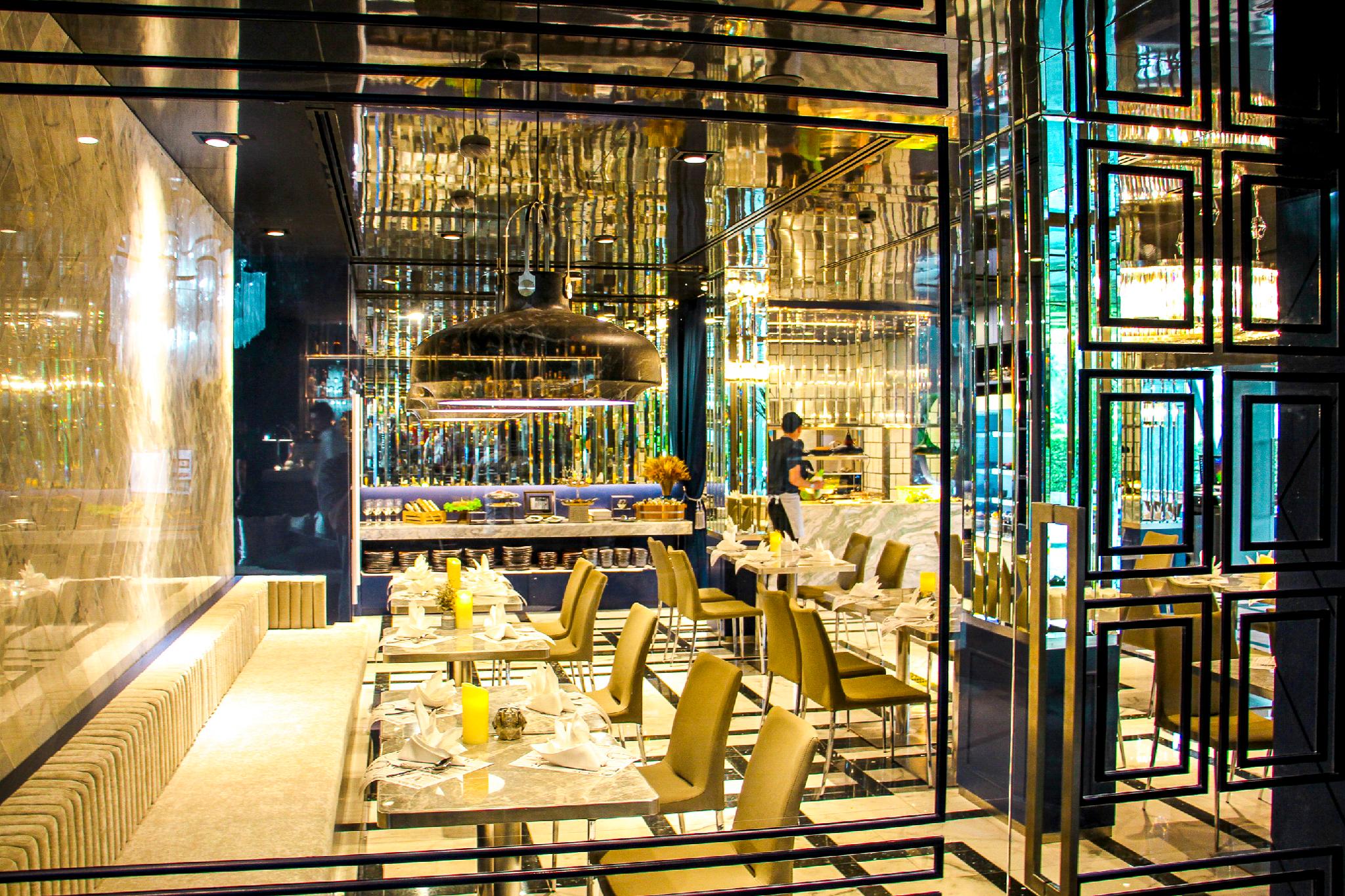 Glam Habitat Hotel