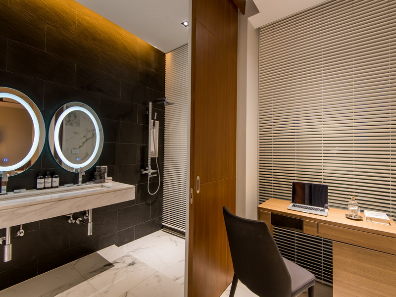 Glam Habitat Hotel
