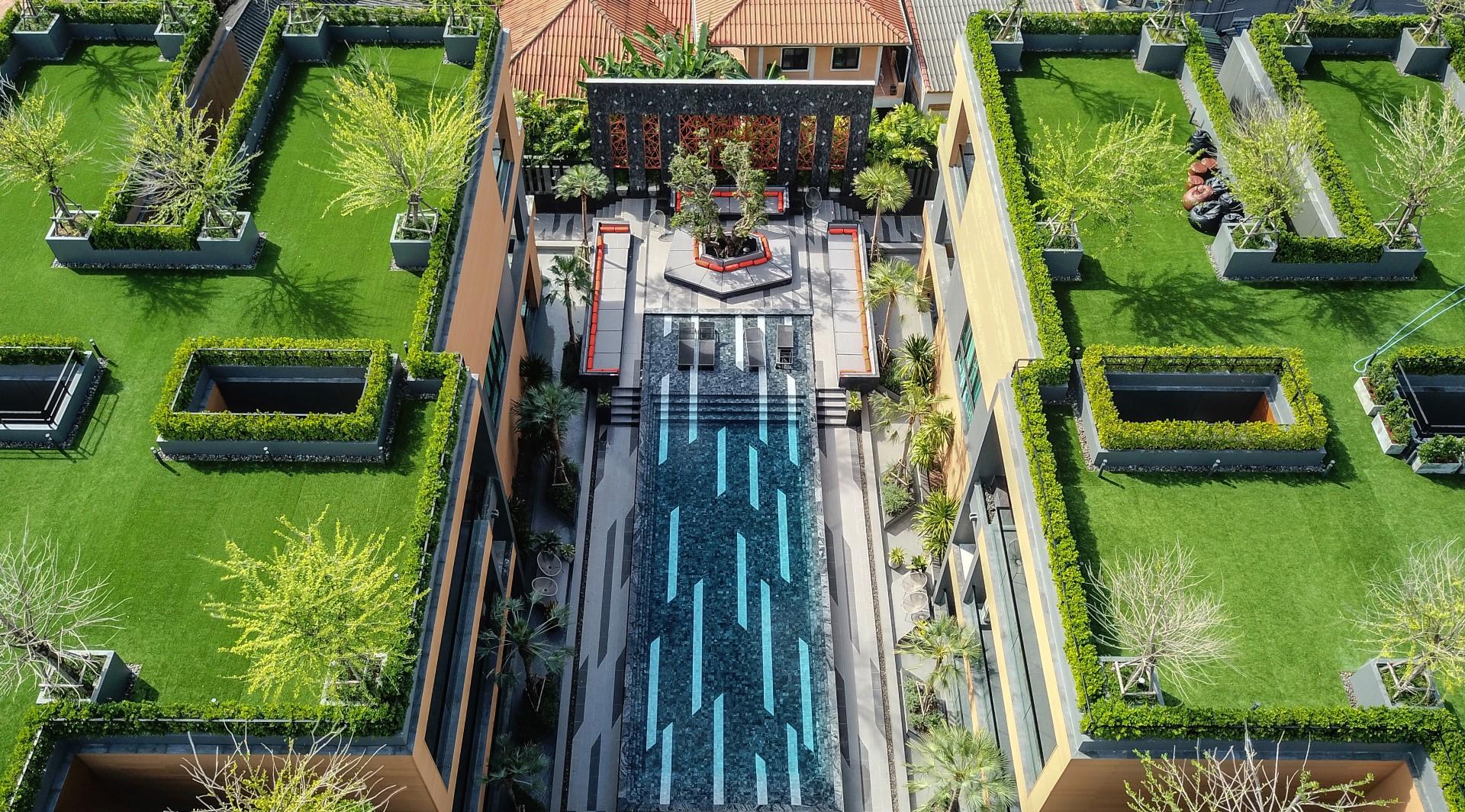 Glam Habitat Hotel
