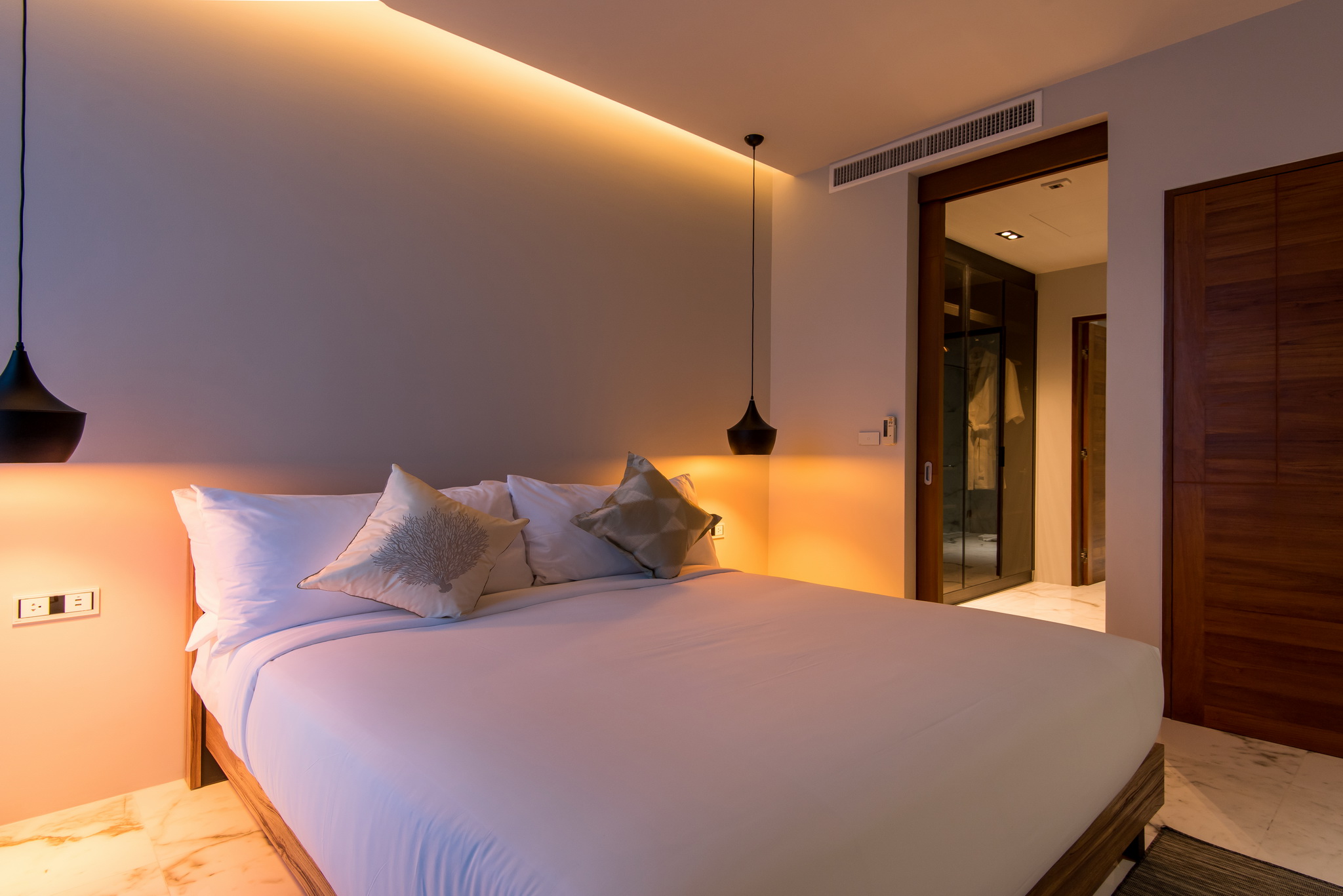Glam Habitat Hotel
