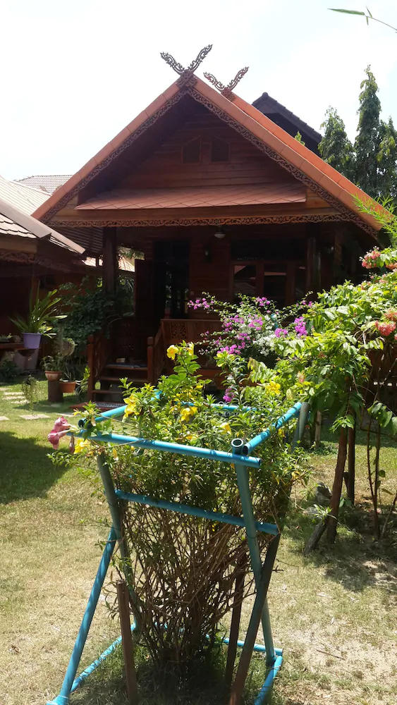 Golden Teak Resort Baan Sapparot