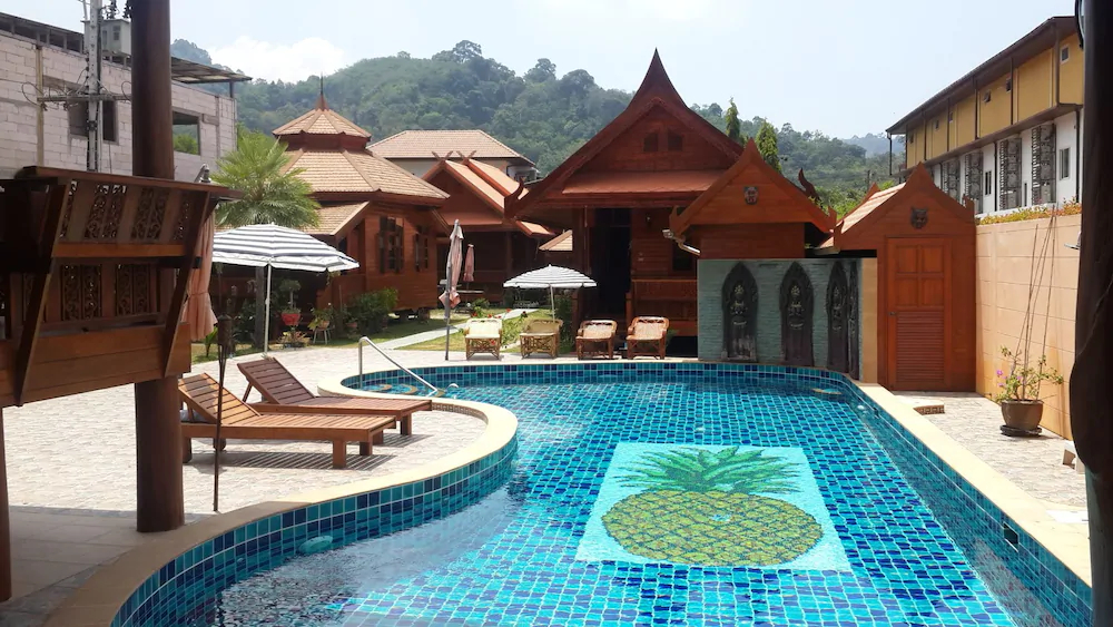 Golden Teak Resort Baan Sapparot