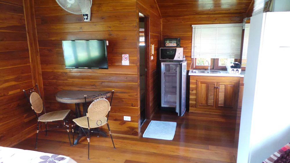Golden Teak Resort Baan Sapparot