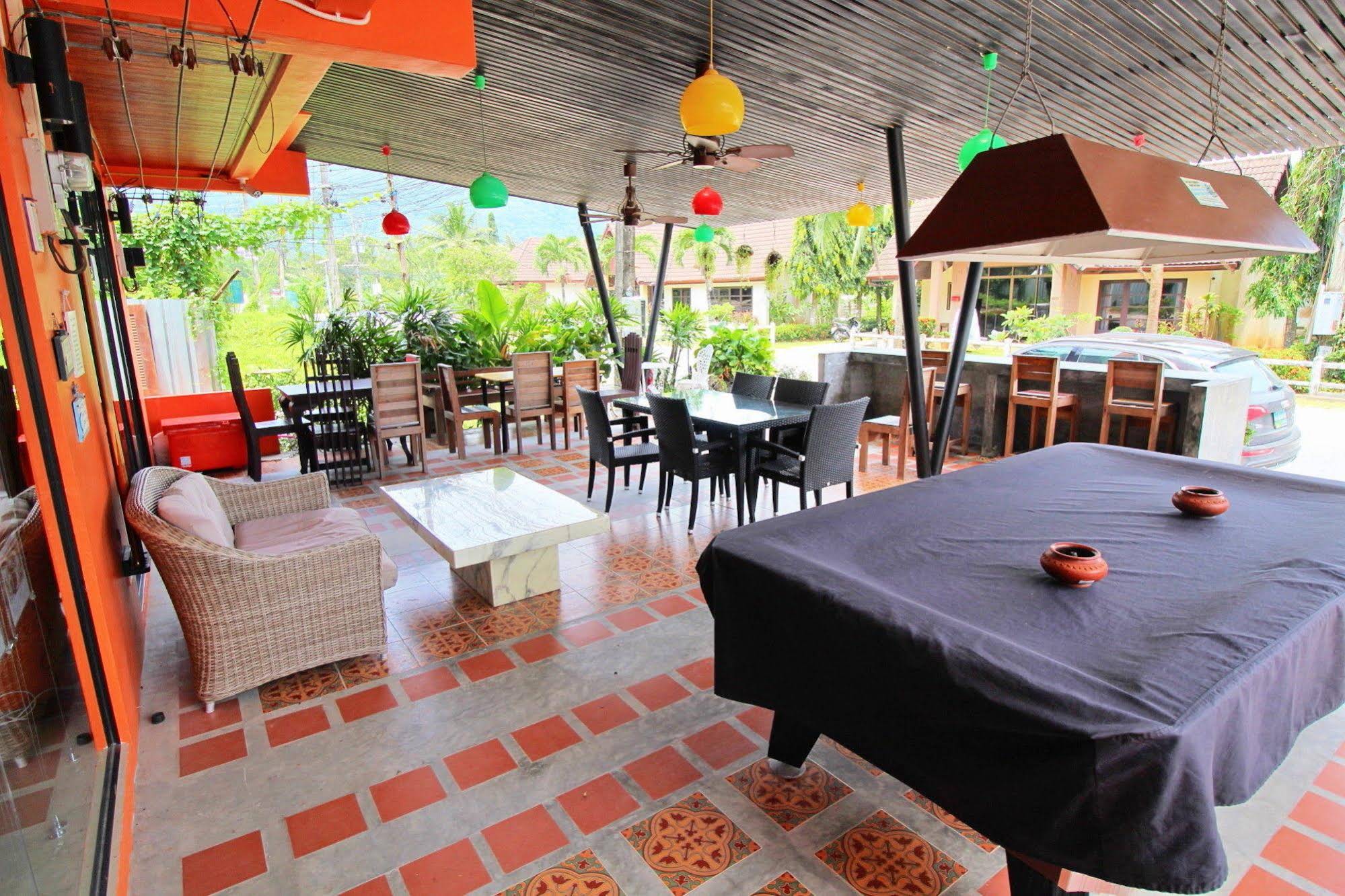 High So Low Cost ApartHotel