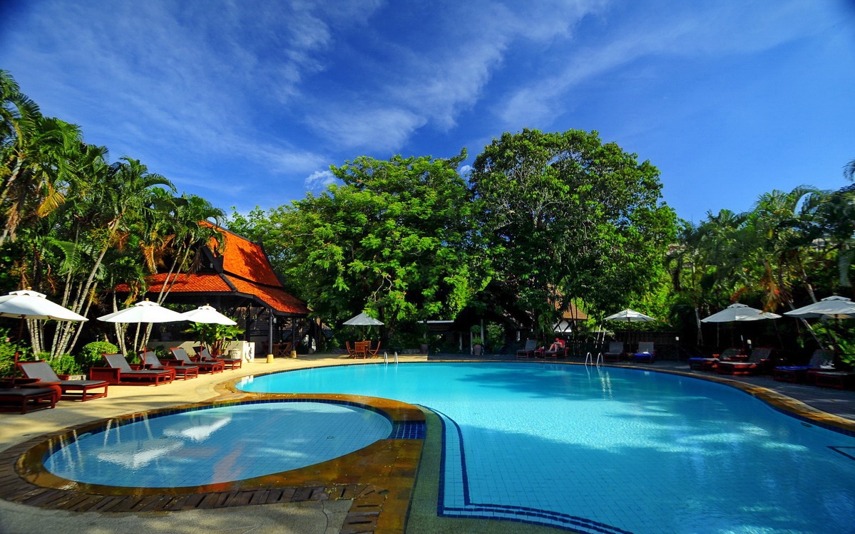 Kamala Beach Estate