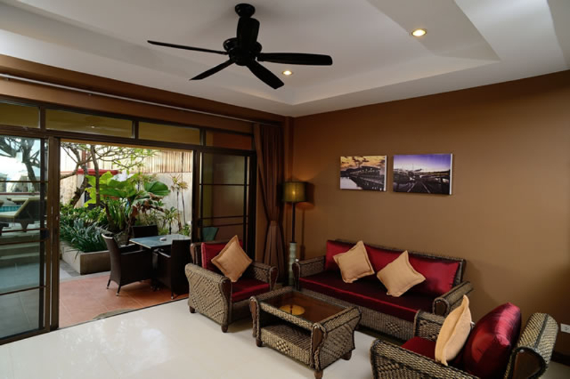 Kamala Beachfront Apartment