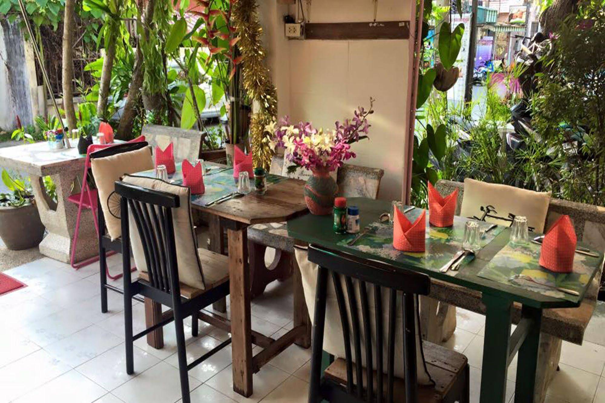 Sabina Guesthouse Kamala Beach