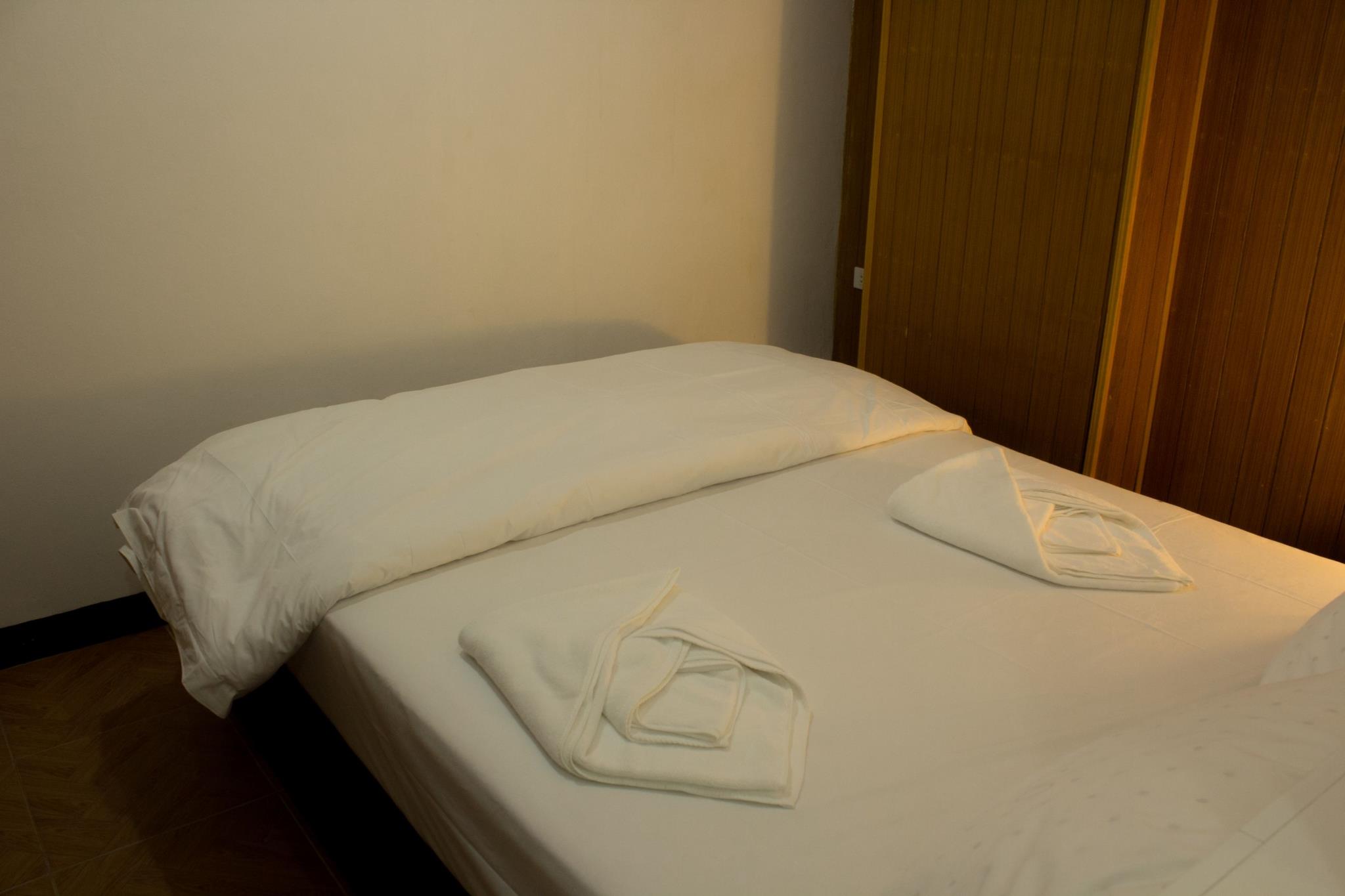 Baan Lucky Guest House