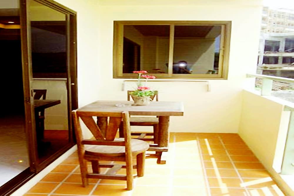 Baan SS Karon