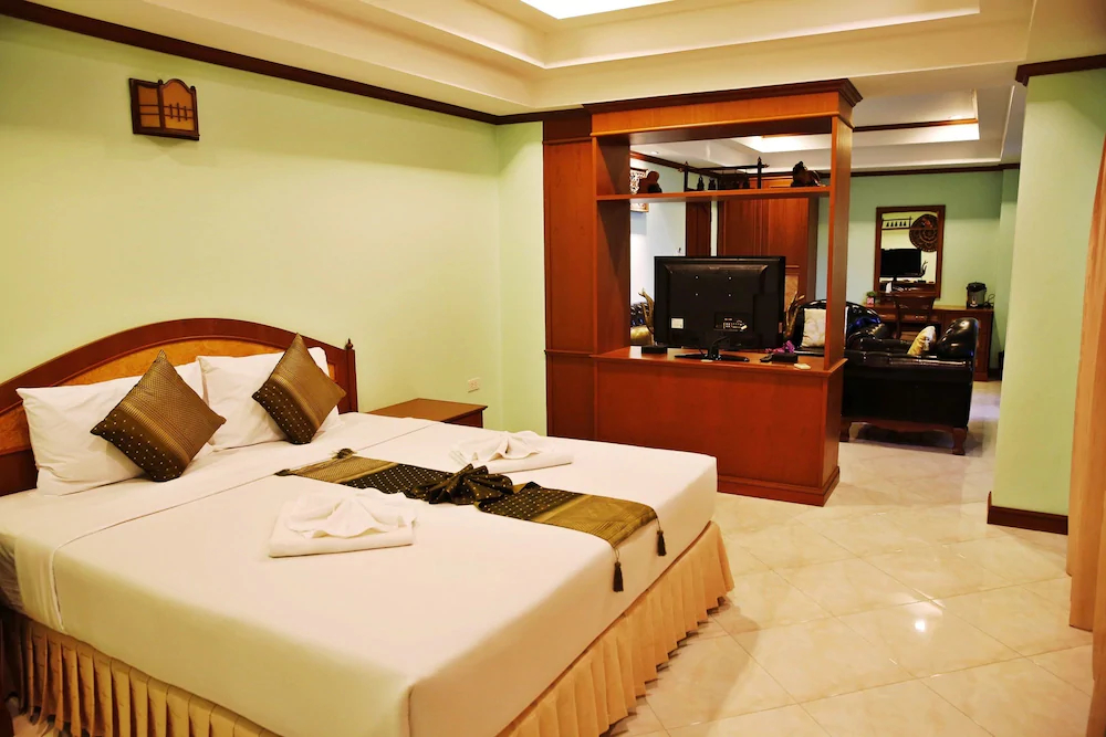 Baan SS Karon