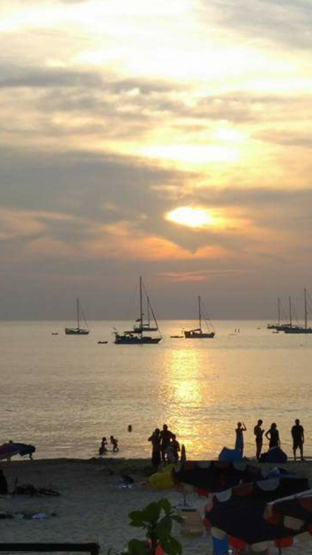 Baantonkhao Kata Beach