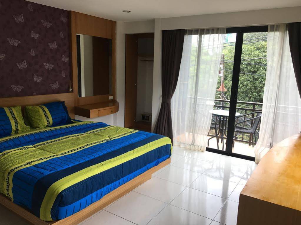 Corsica Guesthouse