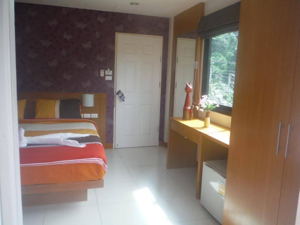 Corsica Guesthouse