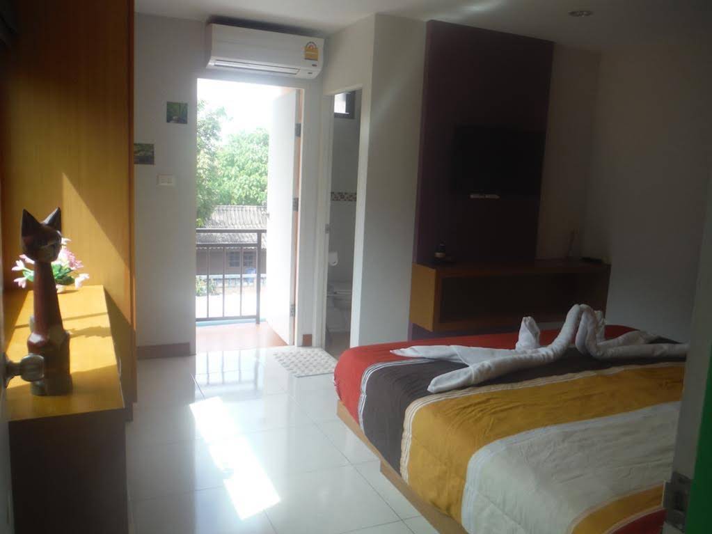Corsica Guesthouse