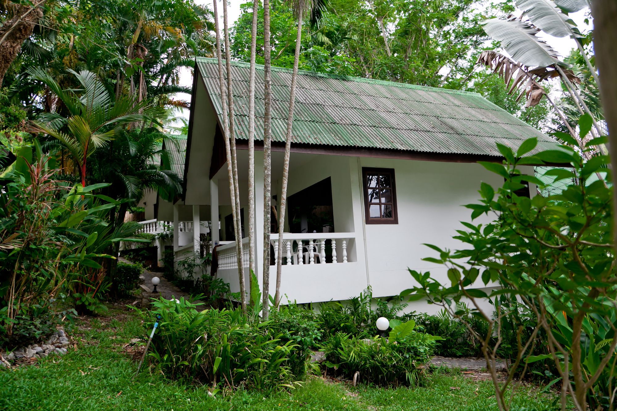 Fullmoon Beach Resort