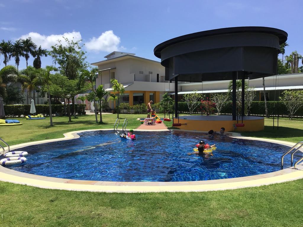 Jazz U Garden Resort