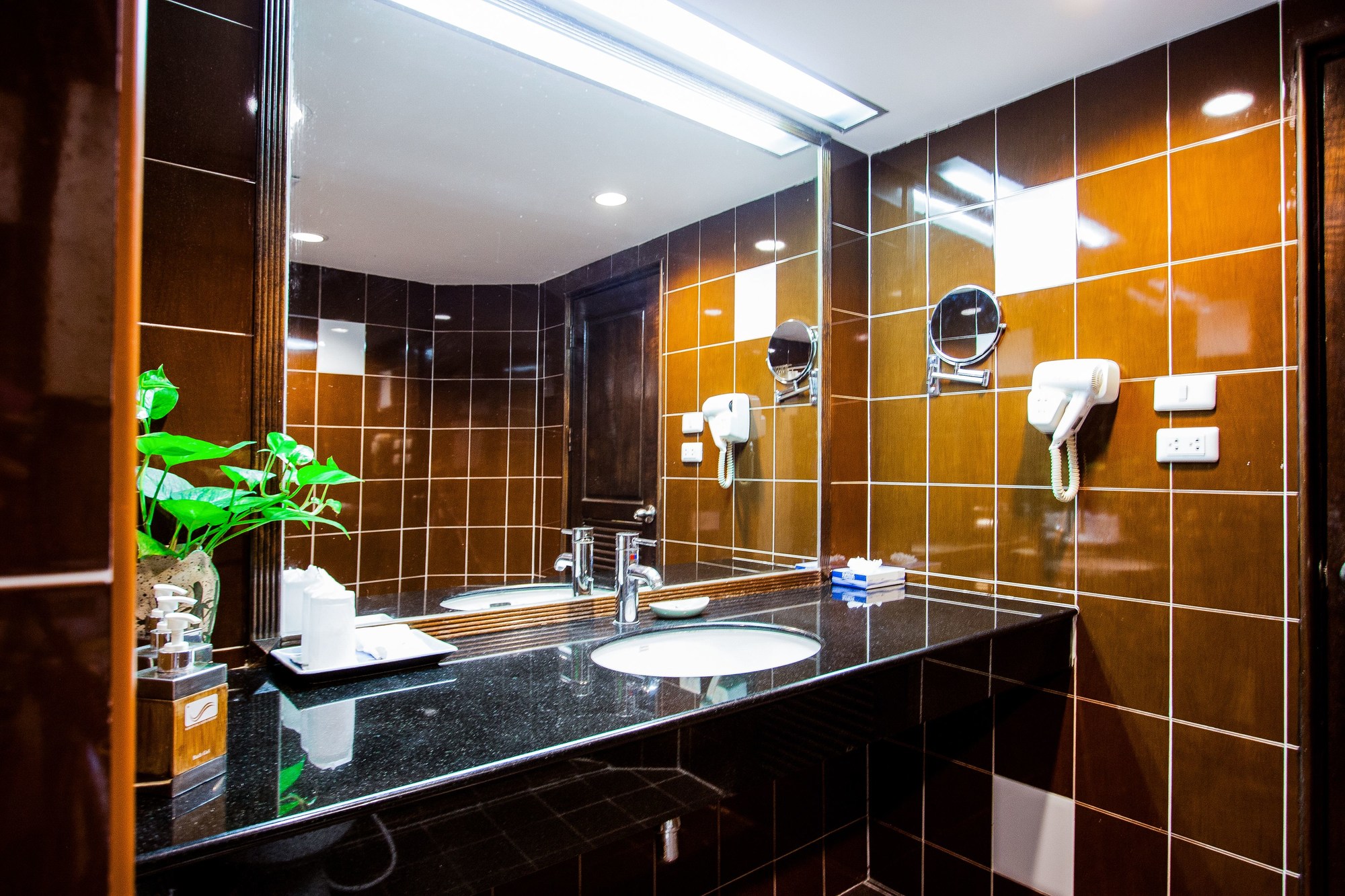 Karon Sea  Sands Resort & Spa