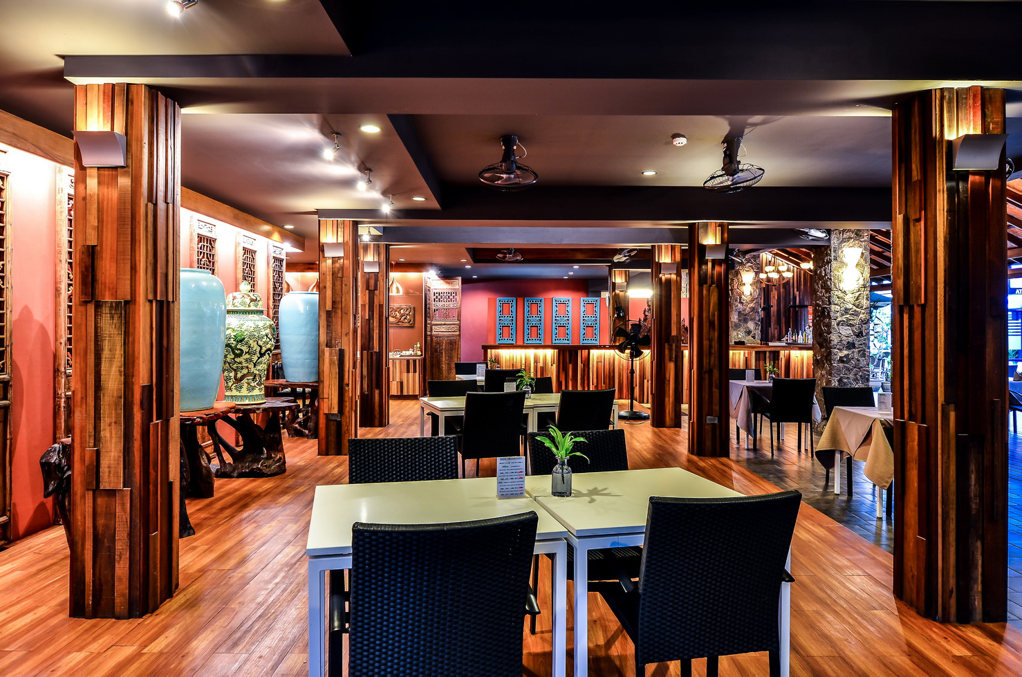 Lap Roi Karon Beachfront by Shanaya