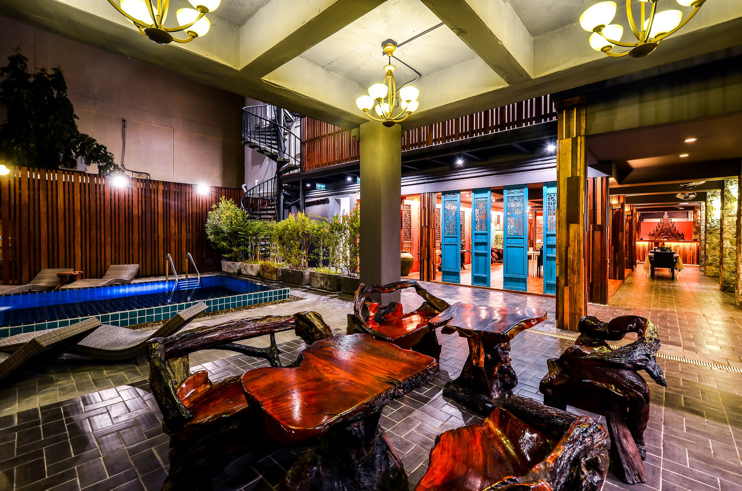 Lap Roi Karon Beachfront by Shanaya