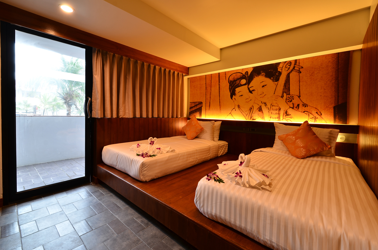Lap Roi Karon Beachfront by Shanaya