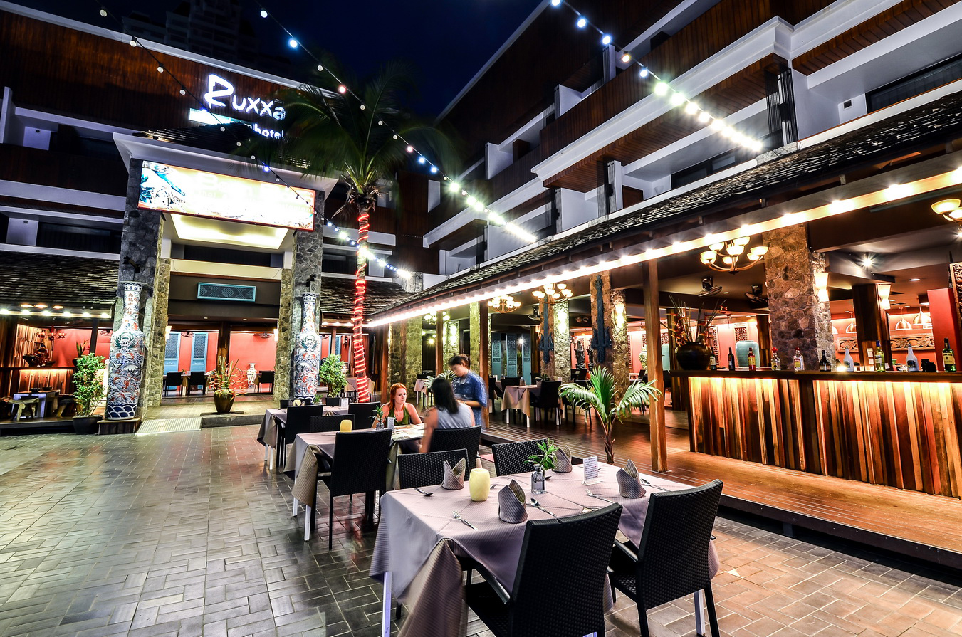 Lap Roi Karon Beachfront by Shanaya