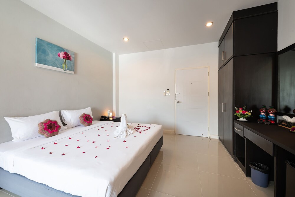 May House Karon Beach