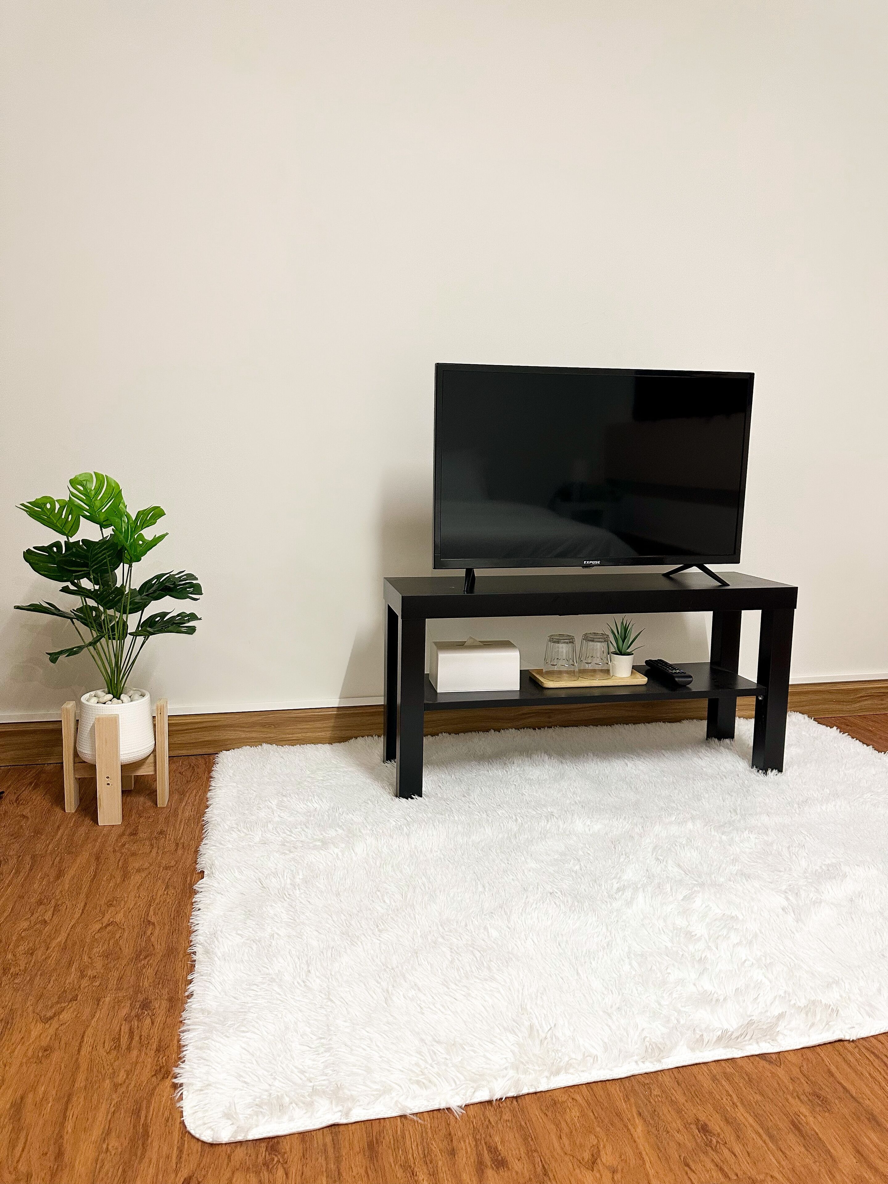 Montana Hotel & Hostel