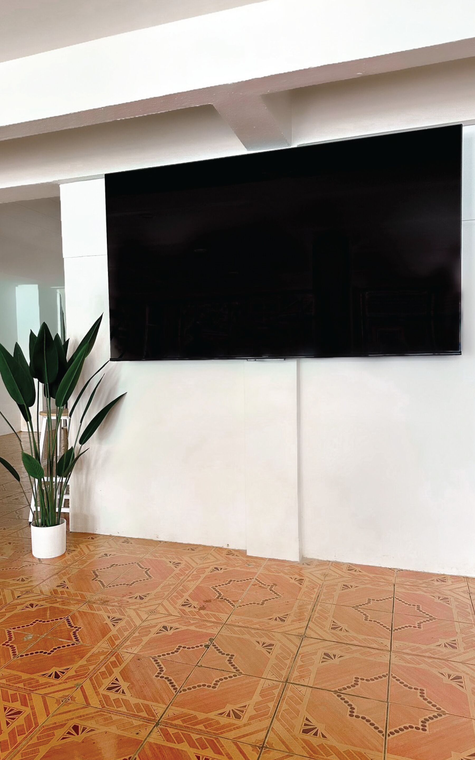 Montana Hotel & Hostel