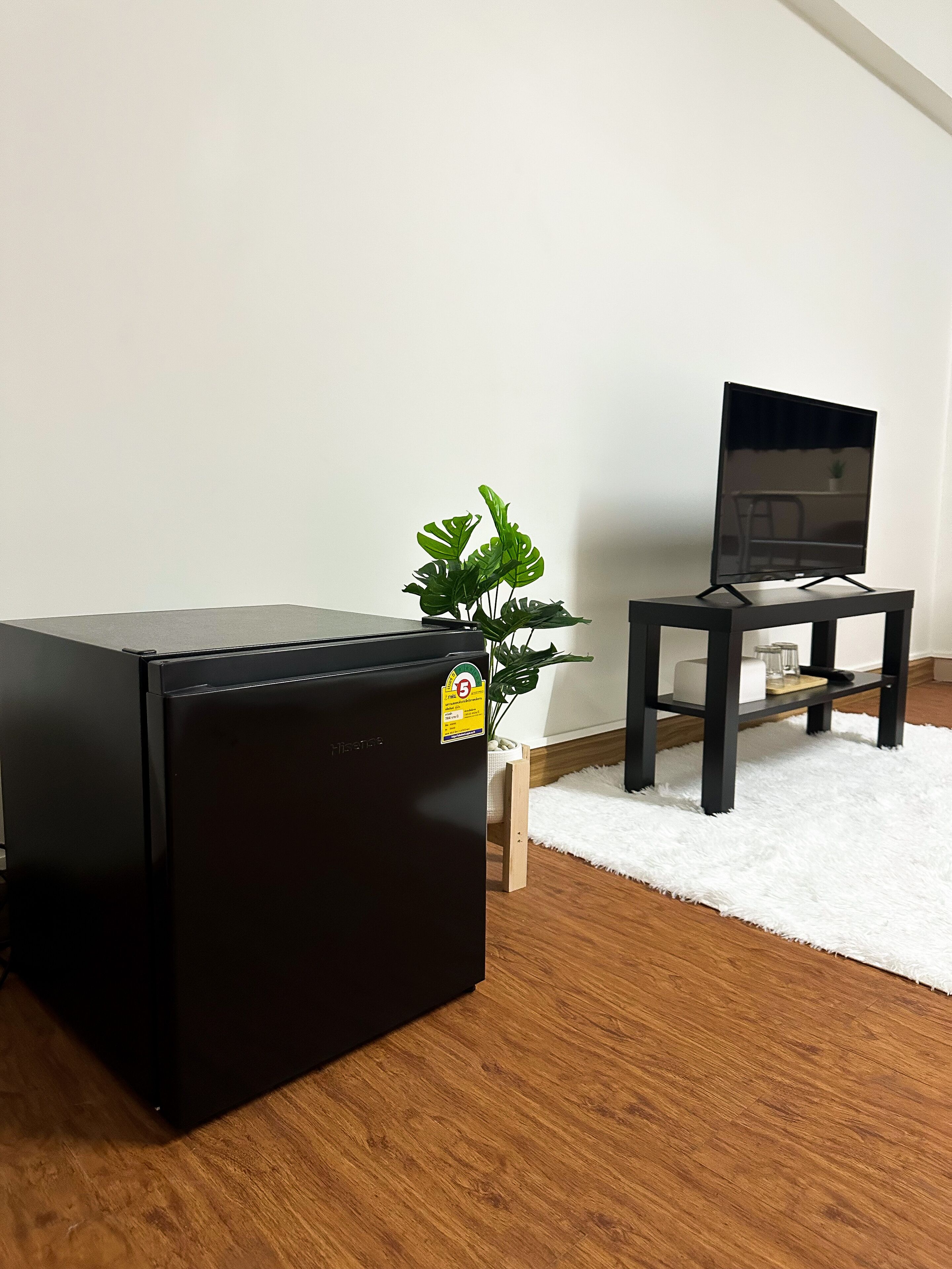 Montana Hotel & Hostel