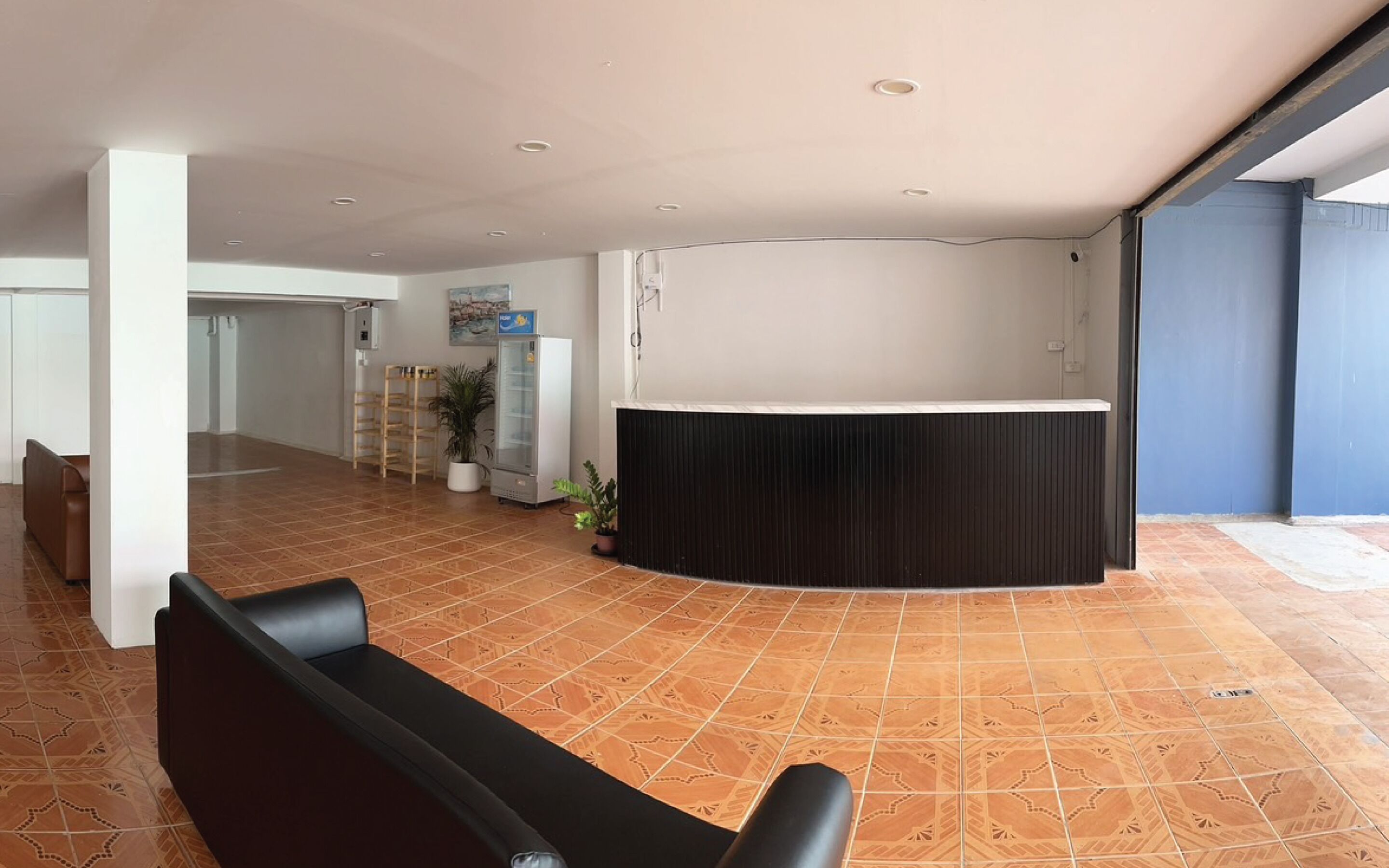 Montana Hotel & Hostel