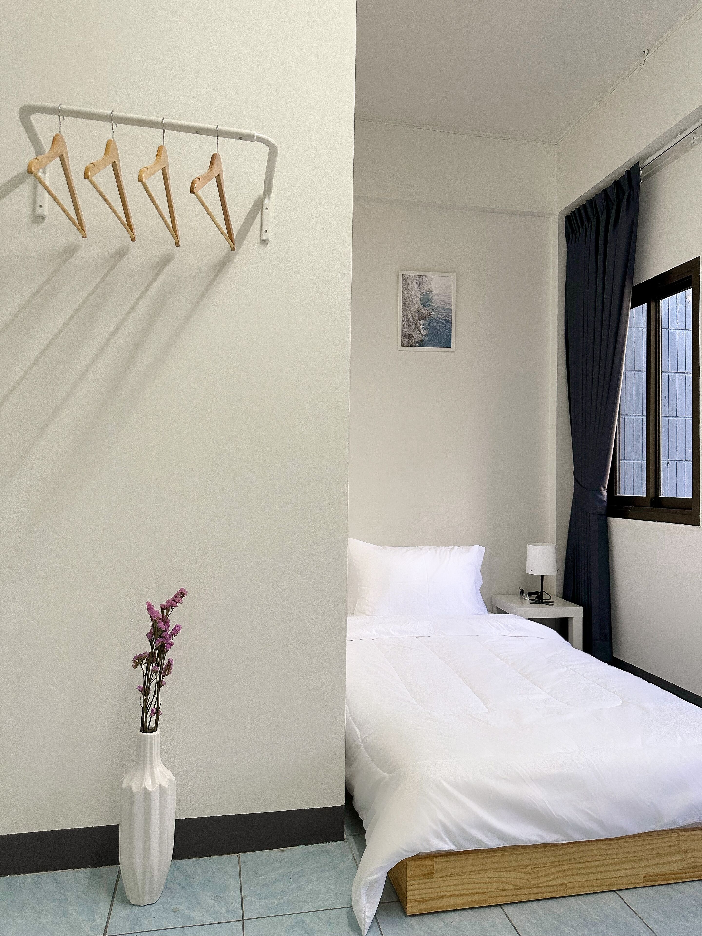 Montana Hotel & Hostel