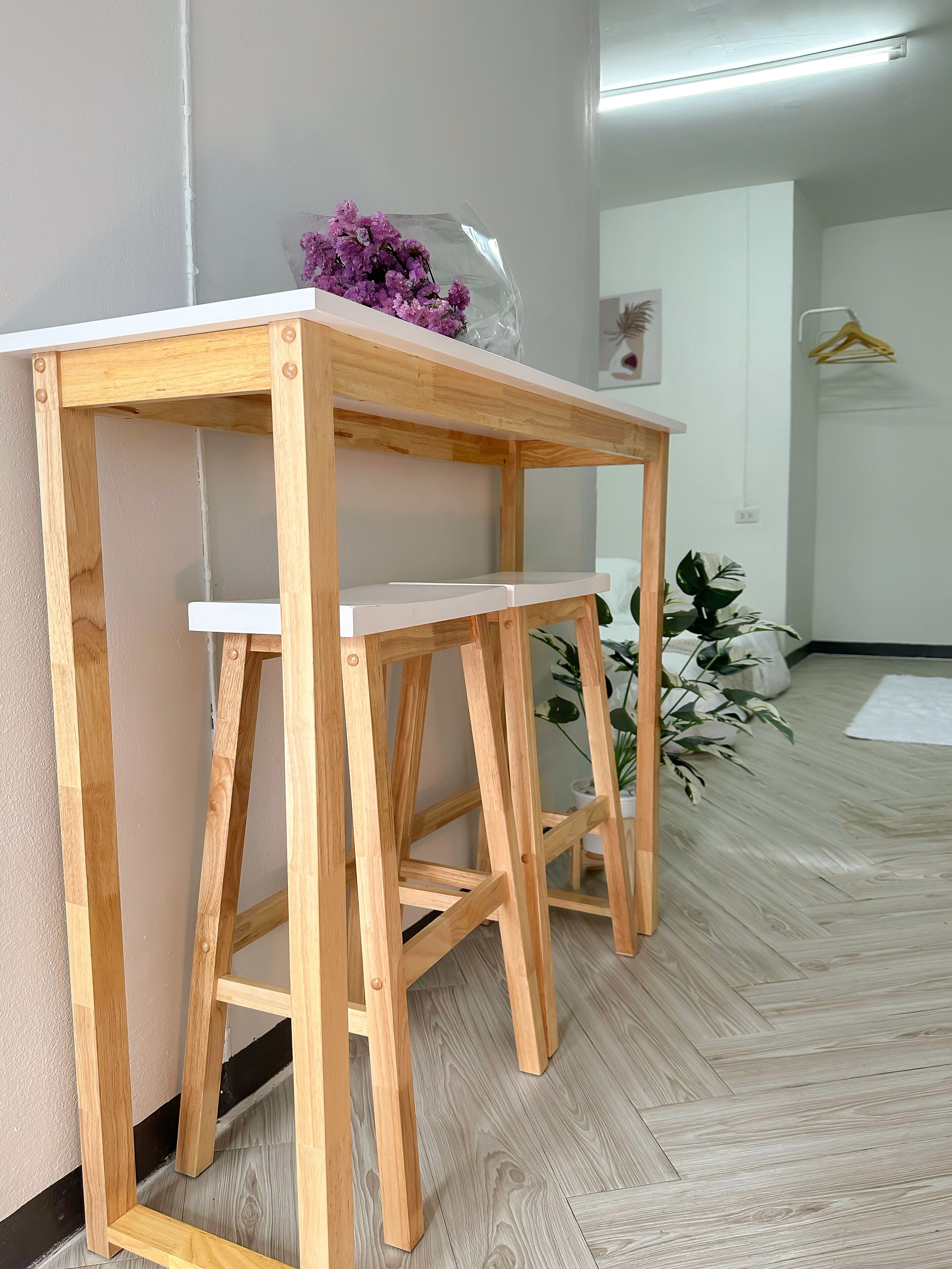 Montana Hotel & Hostel