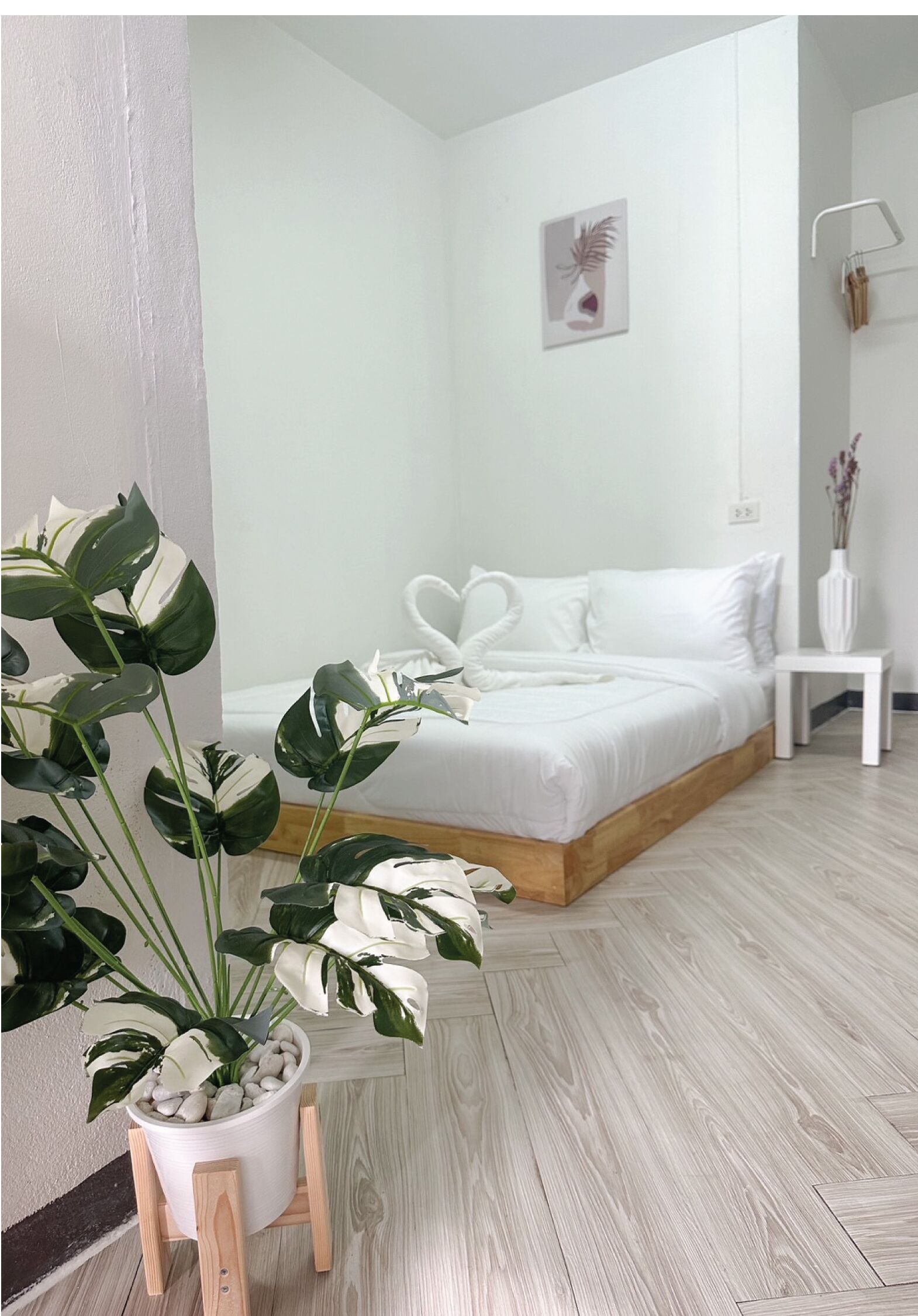 Montana Hotel & Hostel