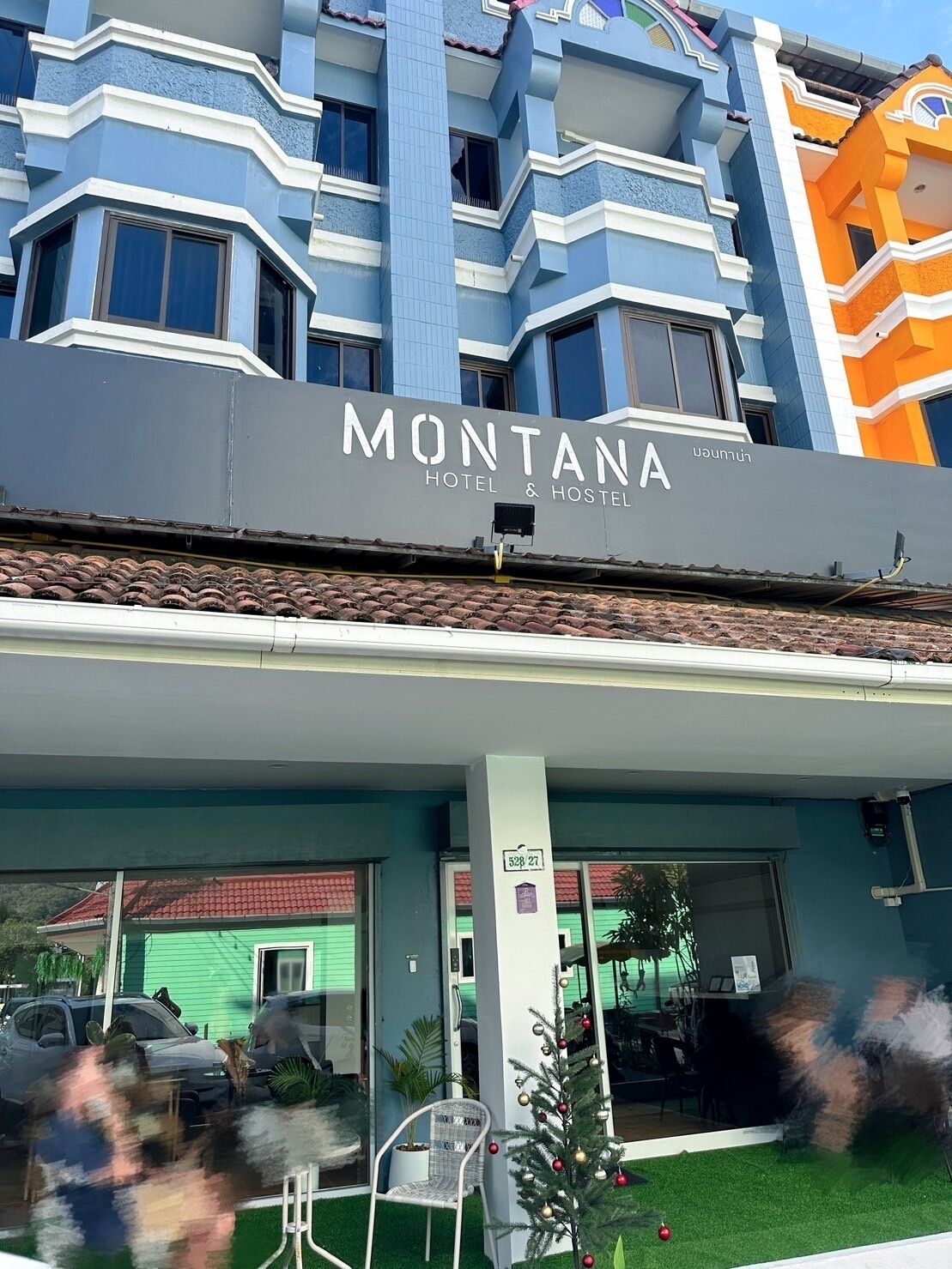 Montana Hotel & Hostel