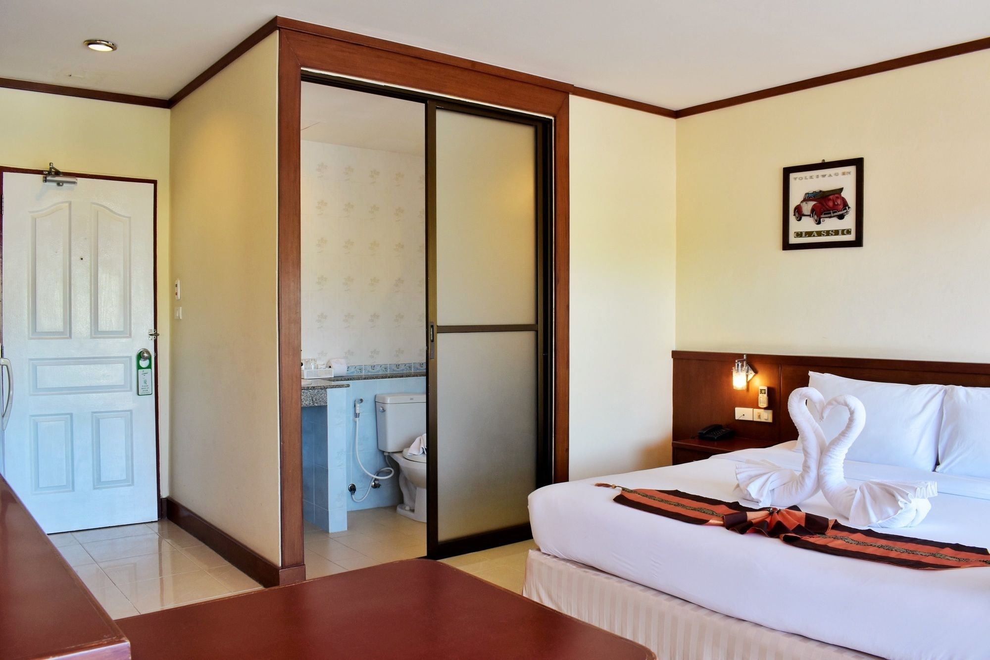 Outdoor Inn Kata Hotel