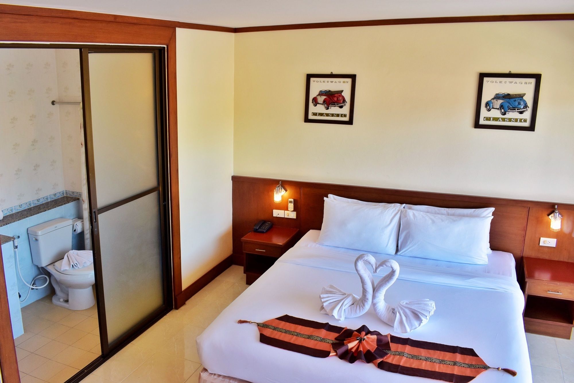 Outdoor Inn Kata Hotel