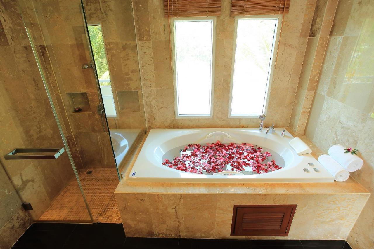 Phunawa Karon Beach Resort & Spa