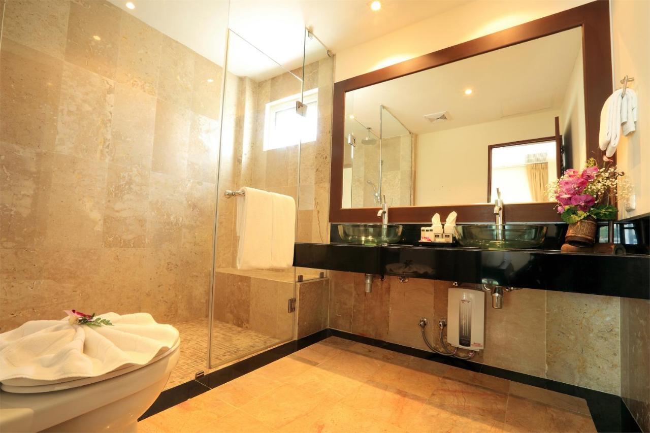 Phunawa Karon Beach Resort & Spa
