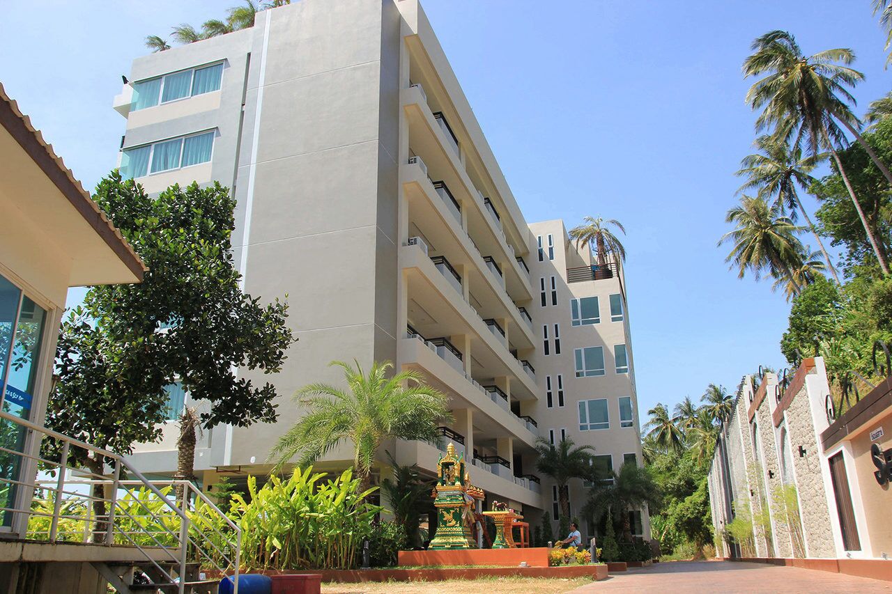 Sea And Sky Condominium by Lofty