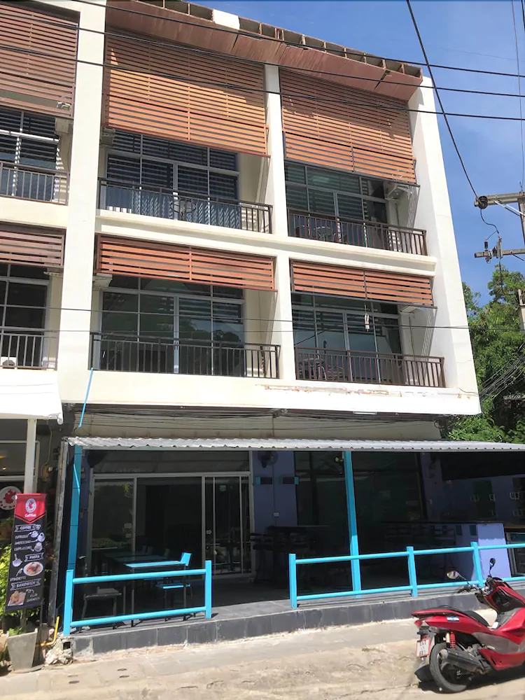 Shots & Dreams Guesthouse